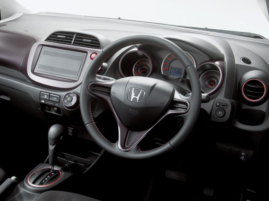  Honda Fit 2009 года  (фото 30 из 31)